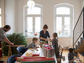 Jakie materiały przydadzą się podczas pakowania prezentów?
